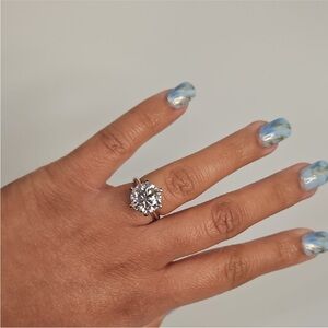 Mossainaite engagement Ring 5 carat stone with GIA certificate